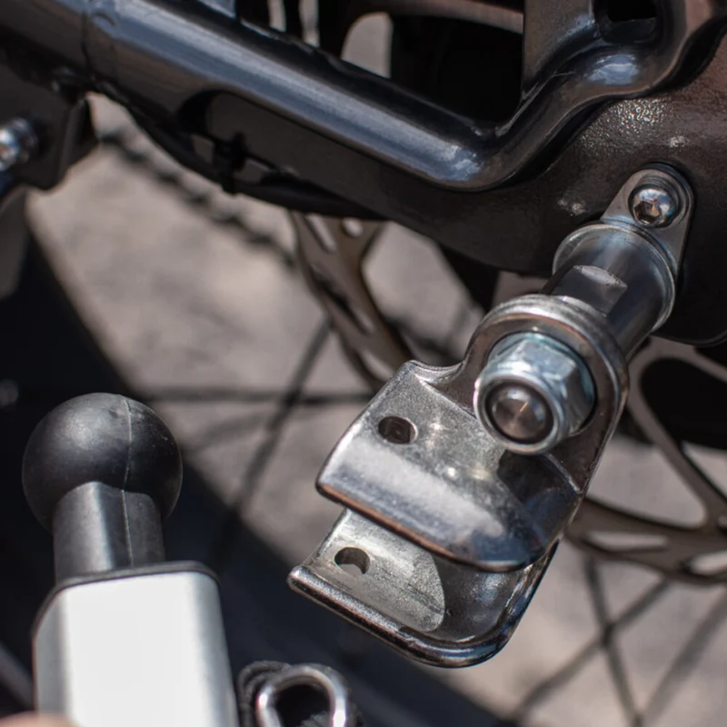 Robert Axle Project M12 x 1.25 Threaded Hitch Adapter (Fits Aventon Bikes)