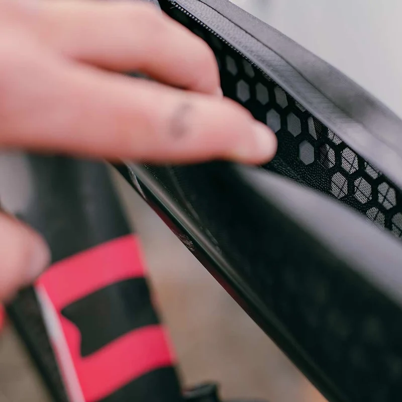 Sacoche de tube Apidura Aero Bolt-On