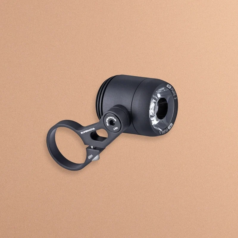Phare dynamo vélo Supernova E3 HBM 205 lumens pour guidon 31,8 mm