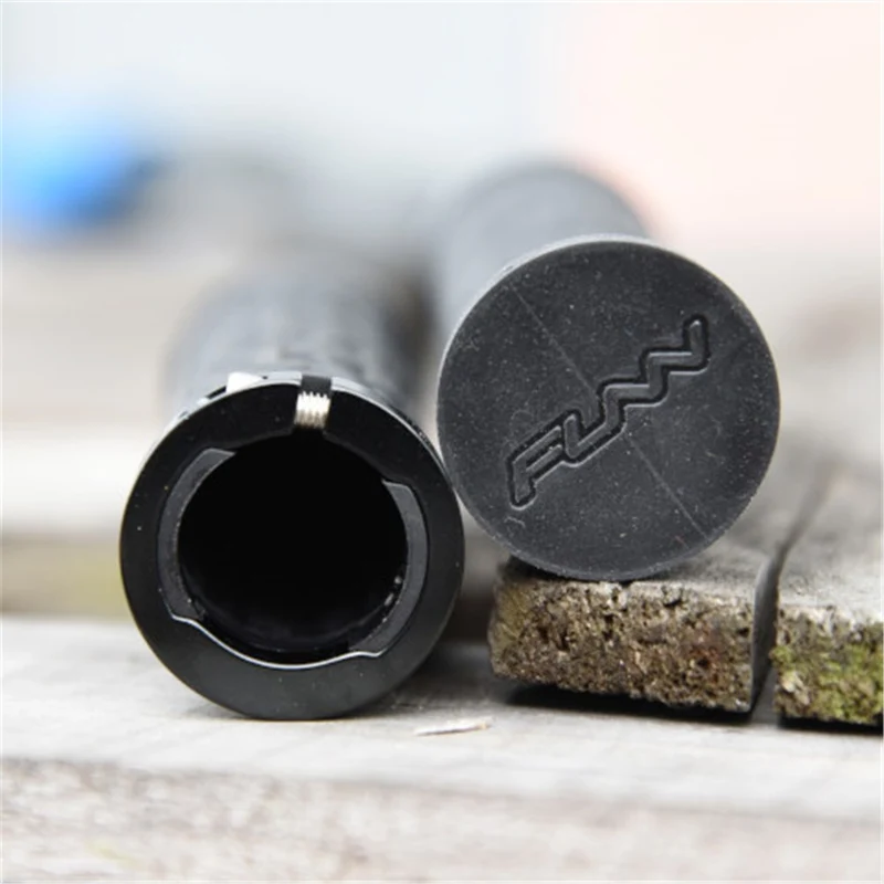 FUNN Grips - HILT NEW