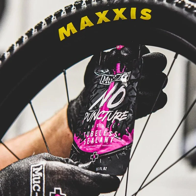 Muc-Off Ultimate Tubeless Setup Kit DH/Trail/End 30mm Tape / 44mm Valves