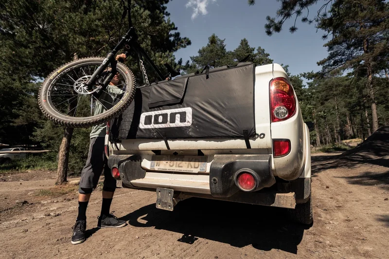 ION Tailgate Pad