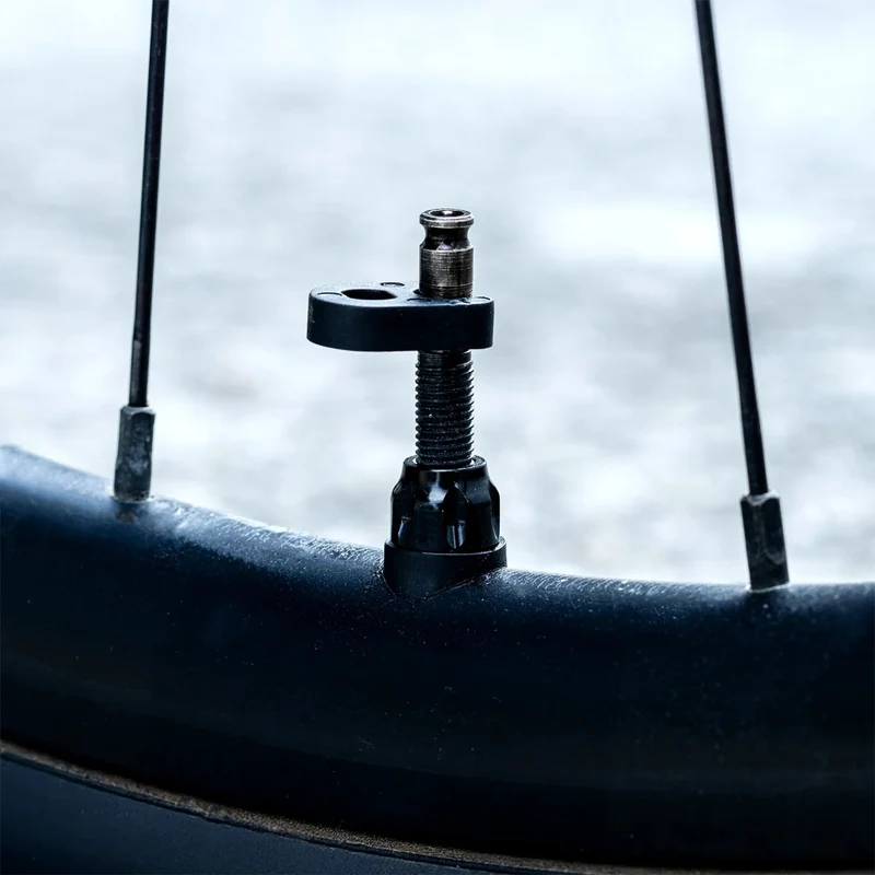 LEZYNE ABS PRO CLIK CHUCK WITH CLIK® VALVE CORES