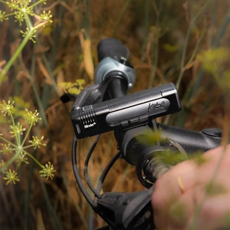 Éclairage LED avant vélo Knog Blinder Pro 700