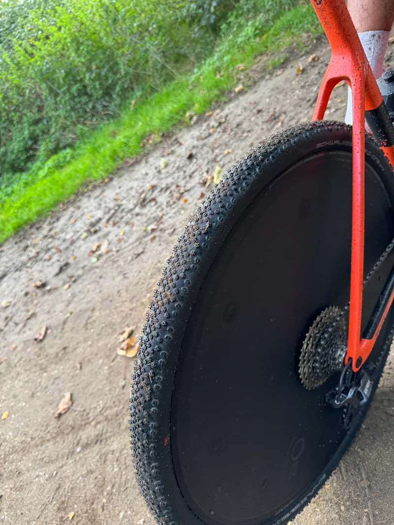 Vélo Gravel EZ Disc® Super Lite (700c) 10-15 watts d'économie