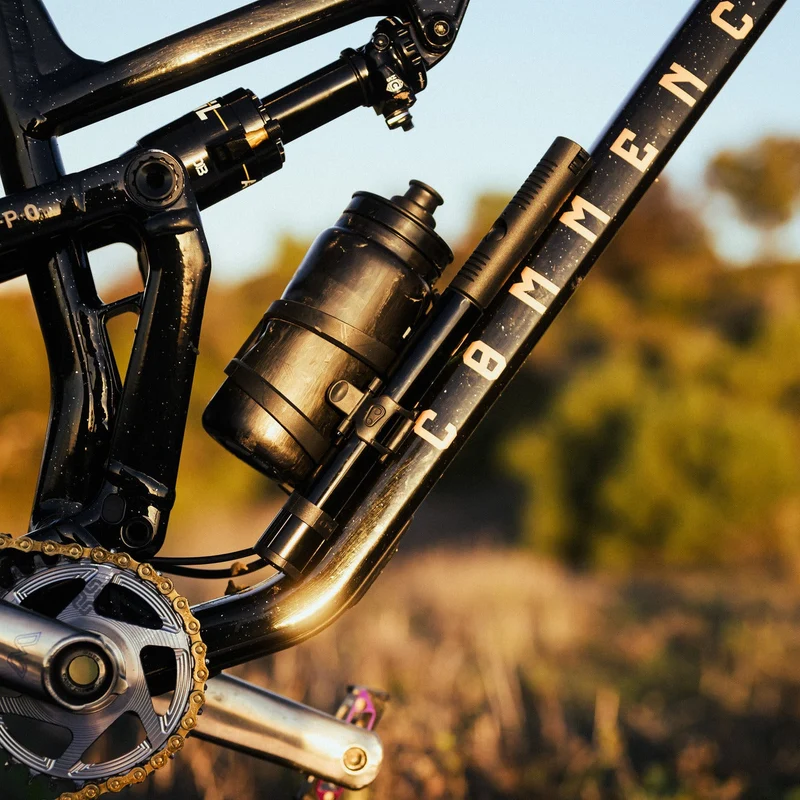 Pompe à Main CRANKBROTHERS KLIC HV + PLUG TOOL Noir