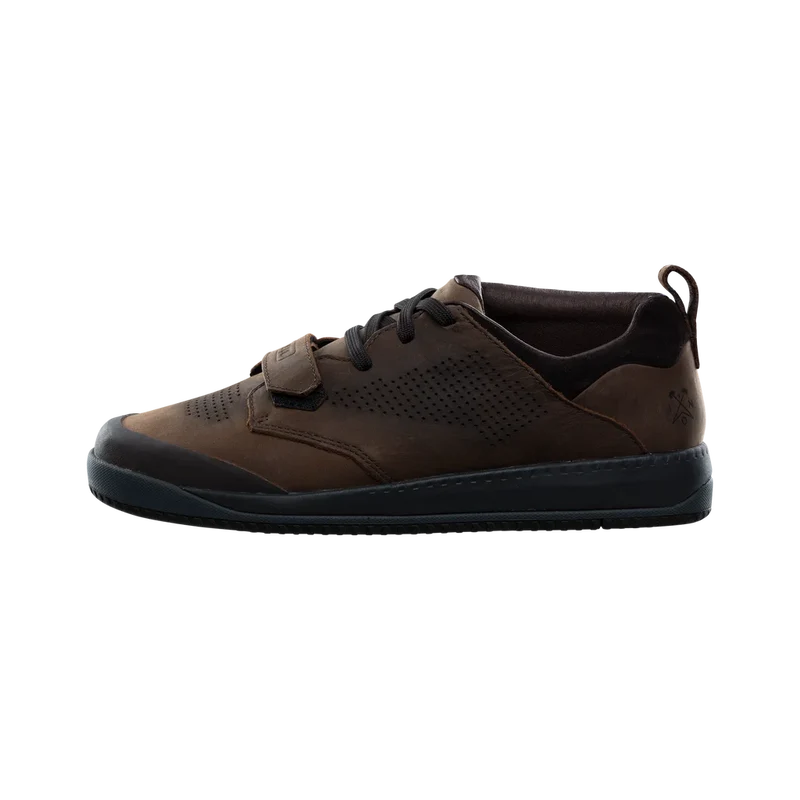 ION Scrub Flat Select Shoes