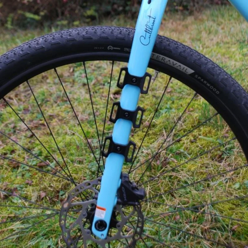 Fixations de sangle Fixplus sur fourche vélo
