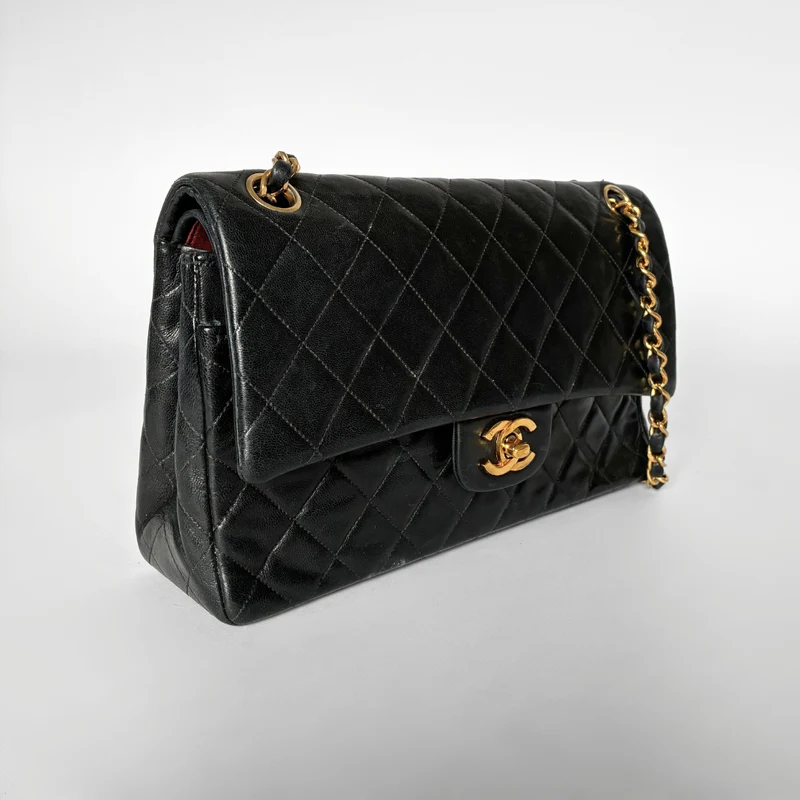 Chanel Classic Flap Bag Cuir d'agneau moyen
