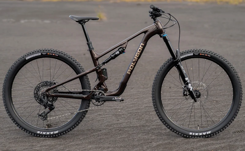 Polygon Collosus T8 – All-Mountain Bike