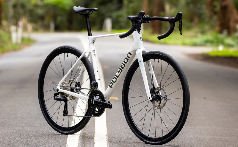 Polygon Strattos 8 - Ultegra Di2 Carbon Endurance Bike
