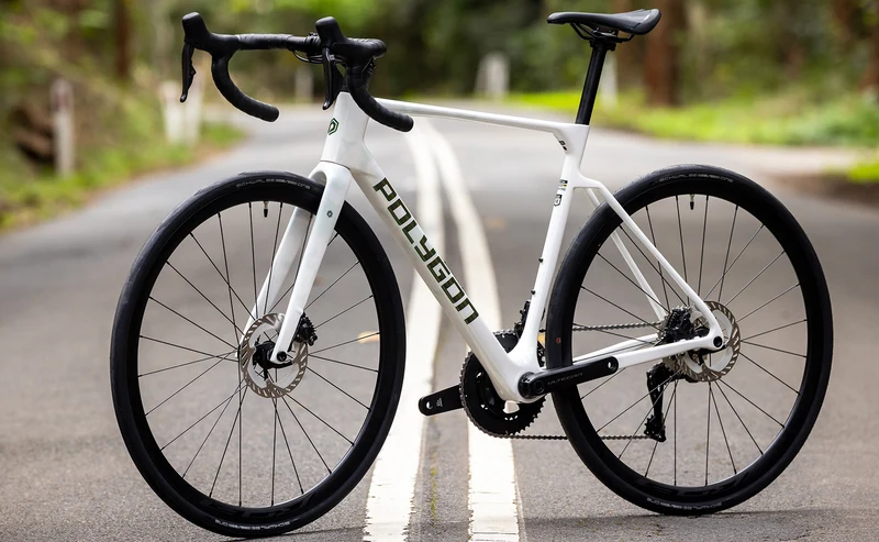 Polygon Strattos 8 - Ultegra Di2 Carbon Endurance Bike