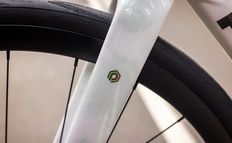 Polygon Strattos 8 - Ultegra Di2 Carbon Endurance Bike