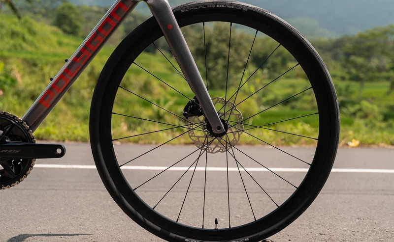 Polygon Strattos 7 - 105 Di2 Carbon Endurance Bike