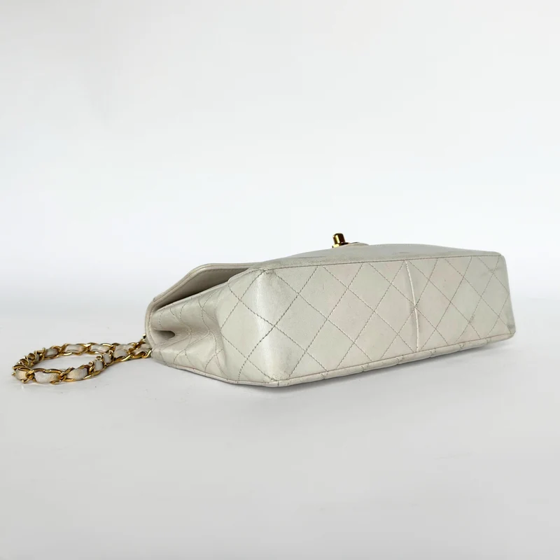 Chanel Diana Flap Bag Cuir d'agneau moyen