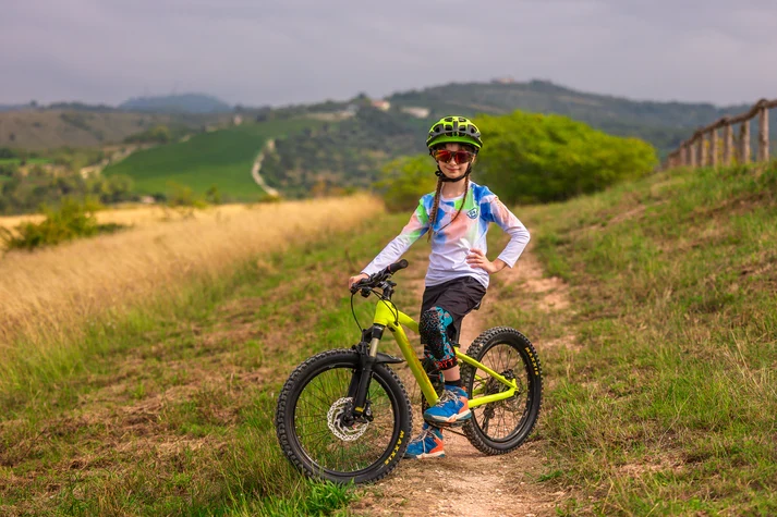 Seryt Flow Youth Knee Pads