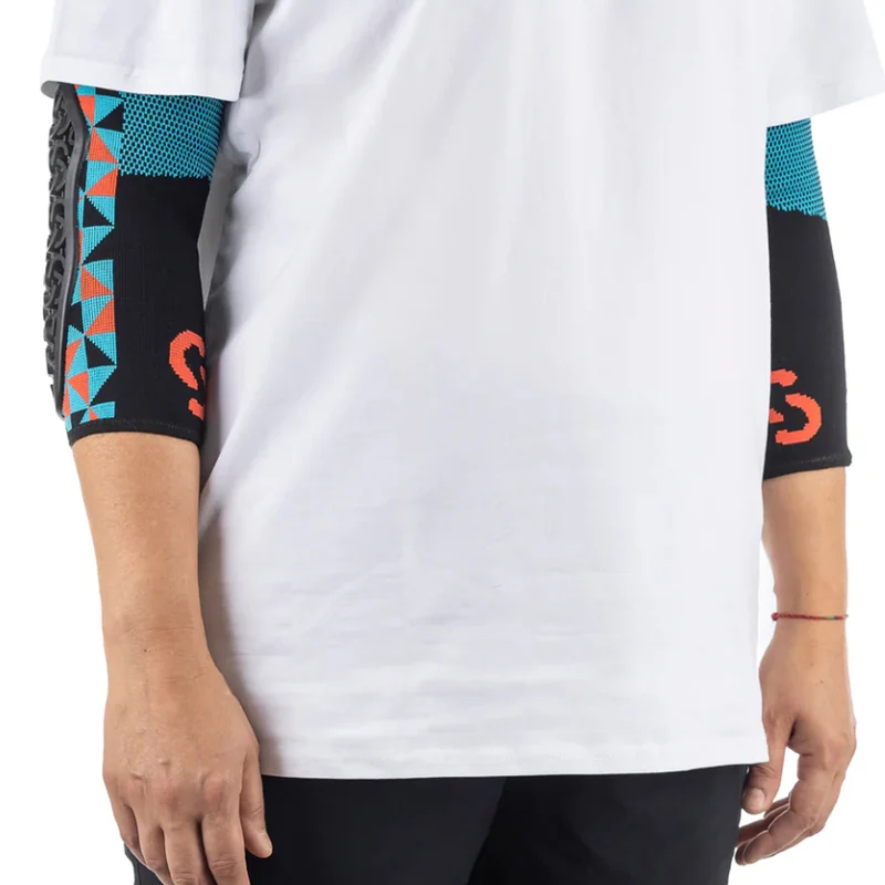Seryt Flow Elbow Pads