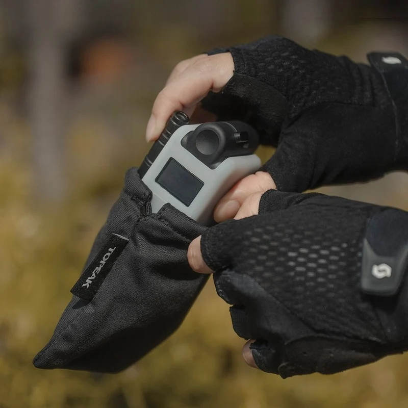 Mini pompe électrique bikepacking Topeak E-Booster