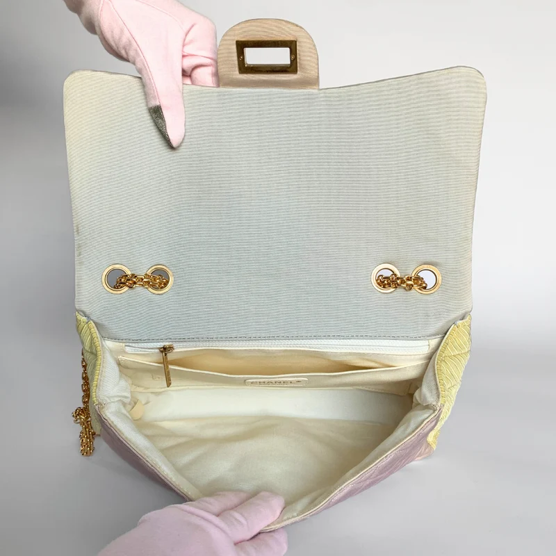 Chanel Sac matelassé 2.55 en nylon