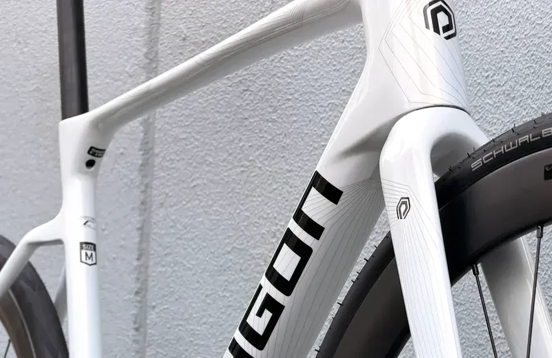 Polygon Strattos C8 - Ultegra Di2 Carbon Endurance Bike