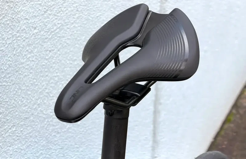 Polygon Strattos C8 - Ultegra Di2 Carbon Endurance Bike