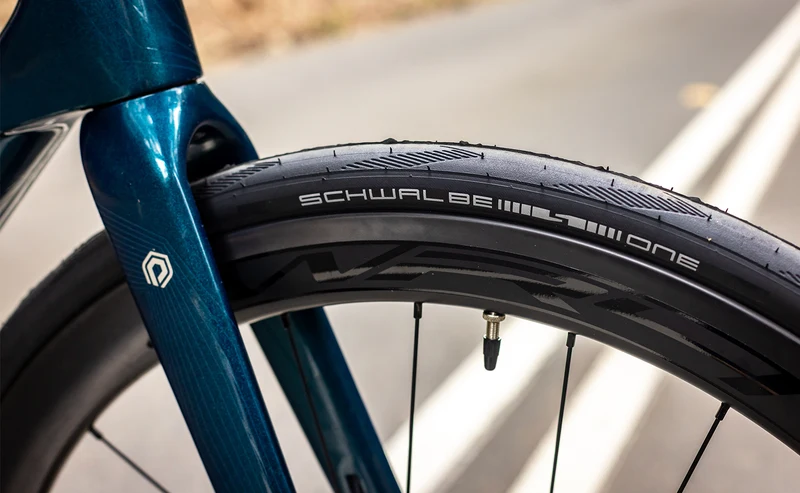 Polygon Strattos C7 - 105 Di2 Carbon Endurance Bike