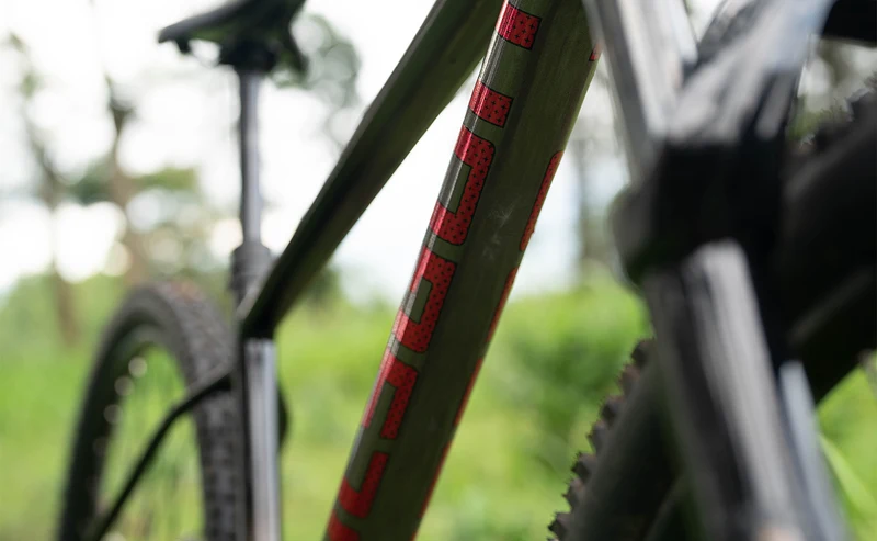 Polygon Xtrada 6 - Mountain Bike [New]