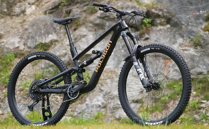 Polygon Collosus N8 Carbon - Enduro Mountain Bike