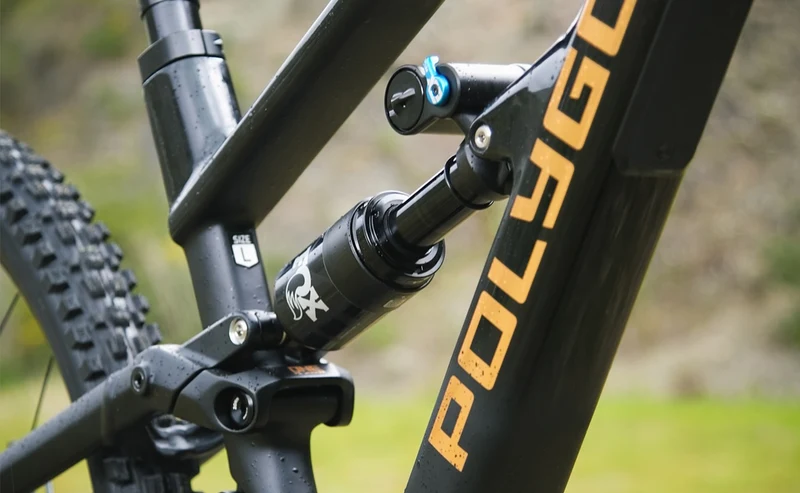 Polygon Collosus N8 Carbon - Enduro Mountain Bike