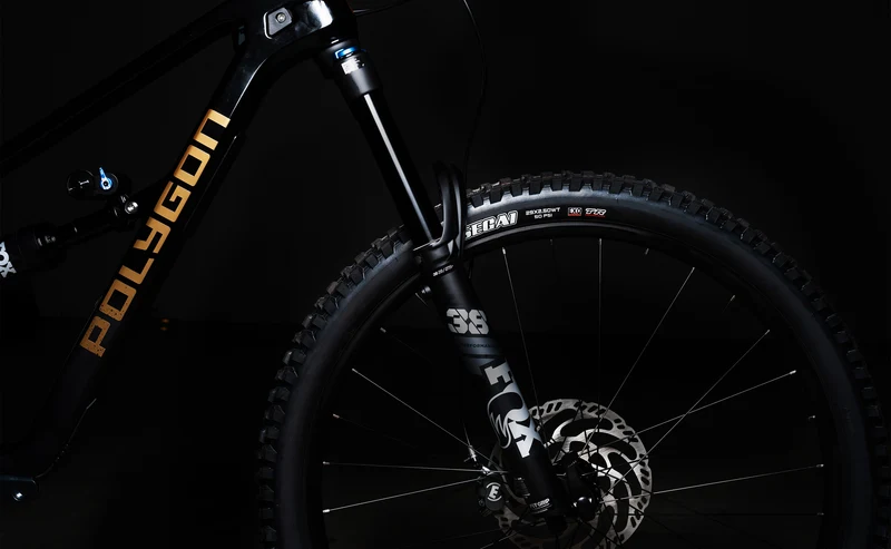 Polygon Collosus N8 Carbon - Enduro Mountain Bike