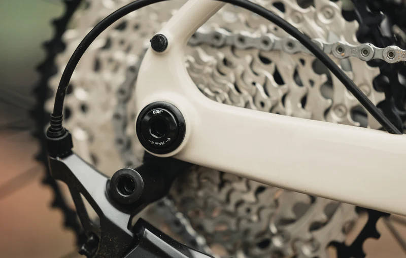 Marin Headlands 2 - Carbon Gravel Bike