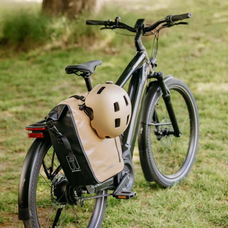 Sacoche porte-bagages vélo étanche Basil Rivo