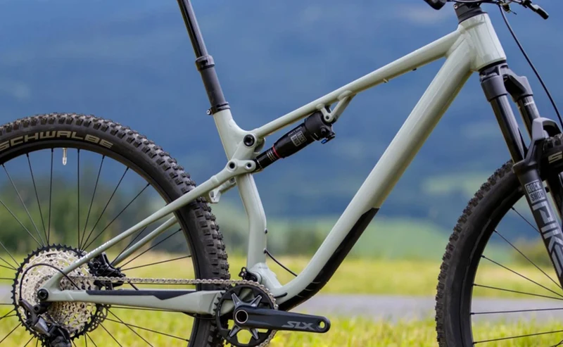 Superior XF 6.6 DC - Lightweight Trail Bike
