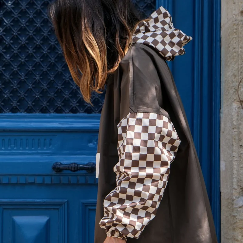Poncho de pluie court Poule Party adulte Damier Kaki