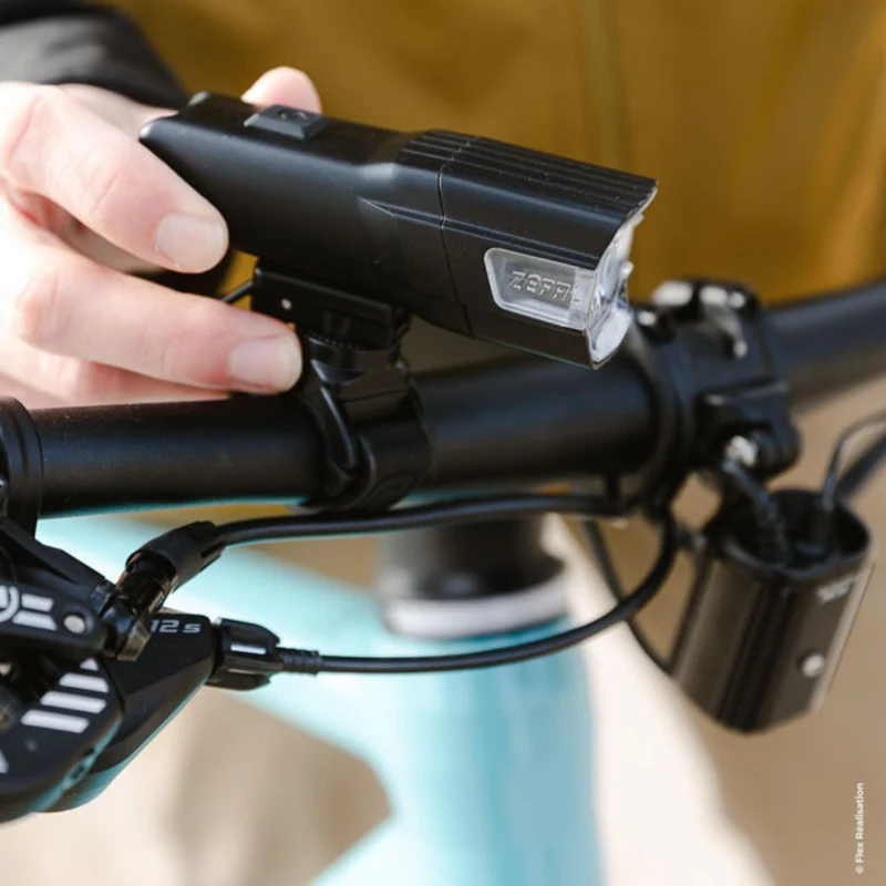 Lampe vélo avant rechargeable 200 lumens Zéfal Supervision F200