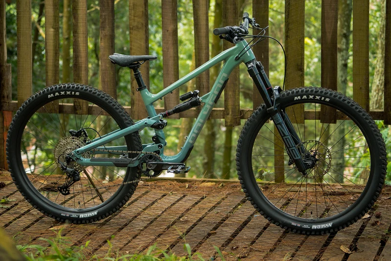 Polygon Collosus N7 - Enduro Mountain Bike