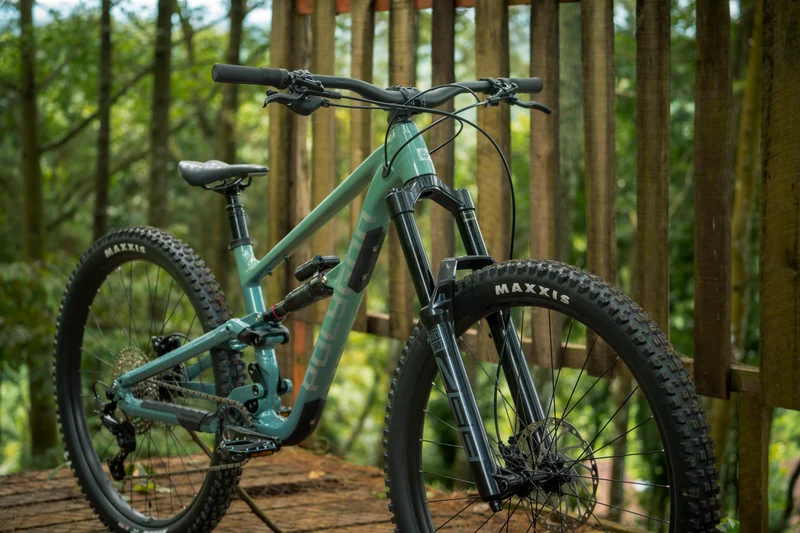 Polygon Collosus N7 - Enduro Mountain Bike
