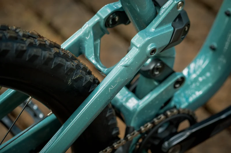 Polygon Collosus N7 - Enduro Mountain Bike