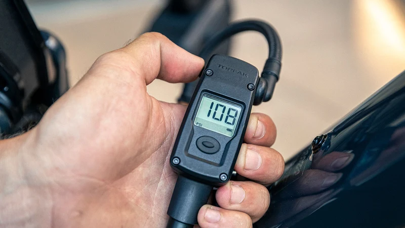 Topeak Pocket Shock Digital