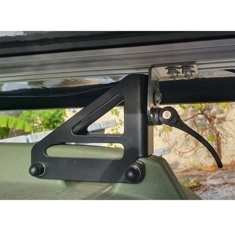Kit de fixation pour panneau solaire sur remorque Kern SolarMoov