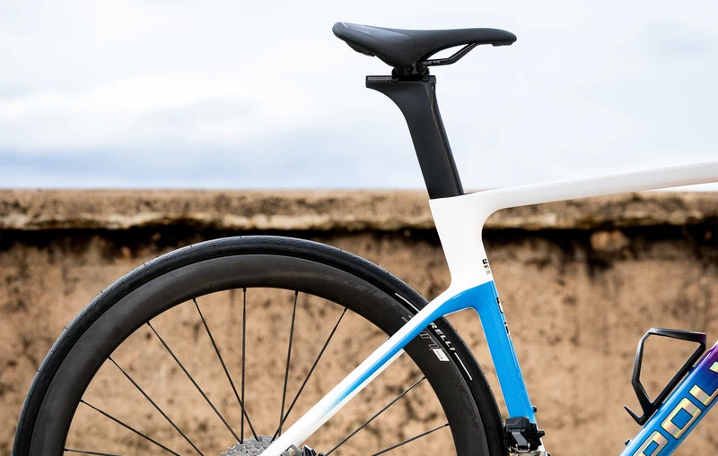 Polygon Helios A9 - Dura Ace Di2 Carbon Road Bike