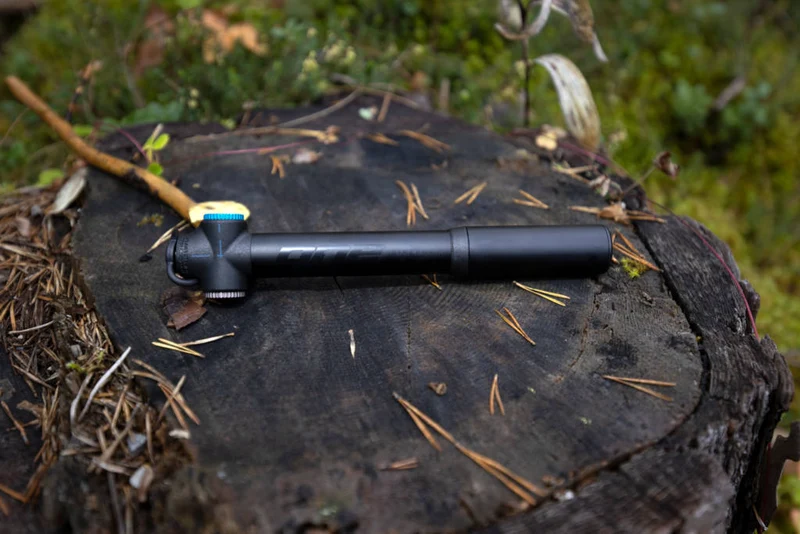 ONE M.Pump 90 - Mini Hand Pump & CO2 Inflater