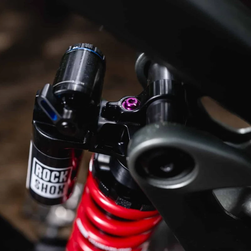 Amortisseur ROCKSHOX VIVID ULTIMATE RC2T HBO Standard pour Specialized Enduro (2020+)