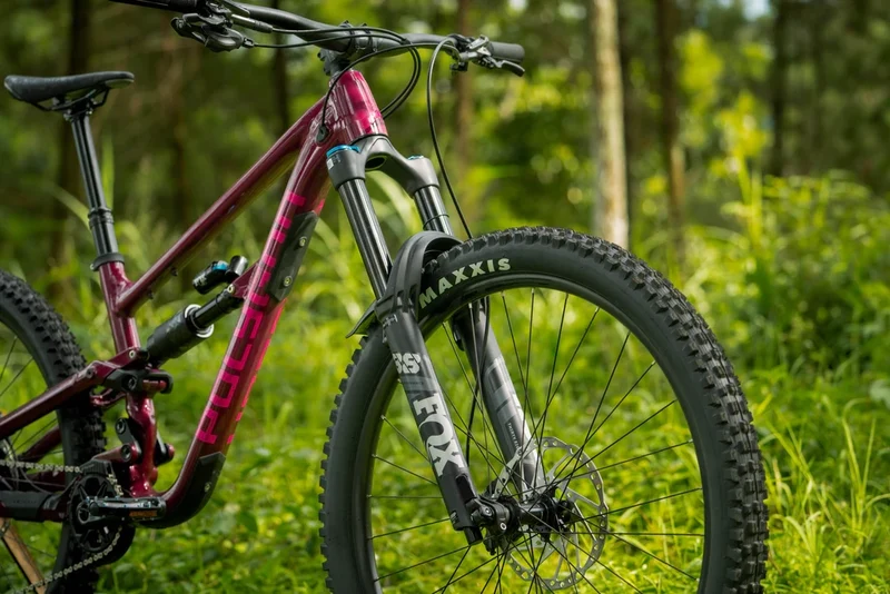 Polygon Collosus N9 - Enduro Mountain Bike