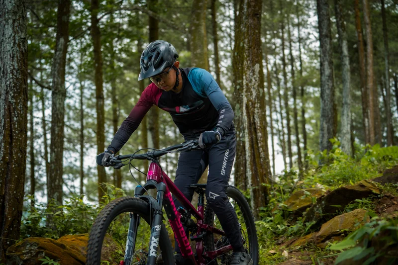Polygon Collosus N9 - Enduro Mountain Bike