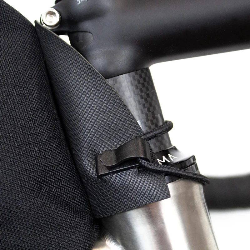 Sacoche de cadre Top Tube Bag Restrap sur jeu de direction