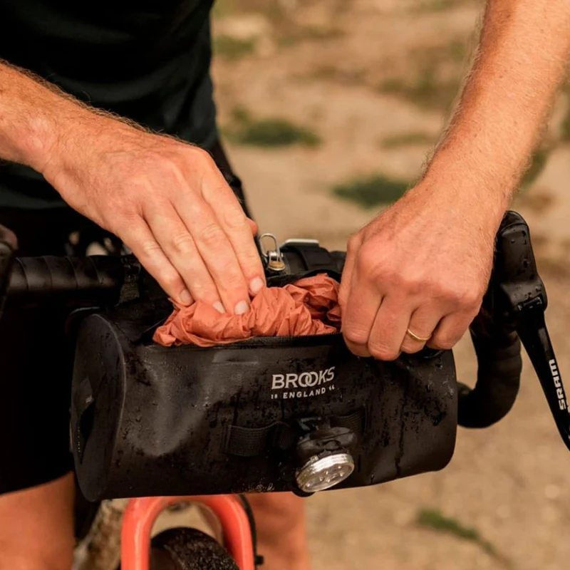 Sacoche guidon Brooks Scape 3L pour gravel et bikepacking