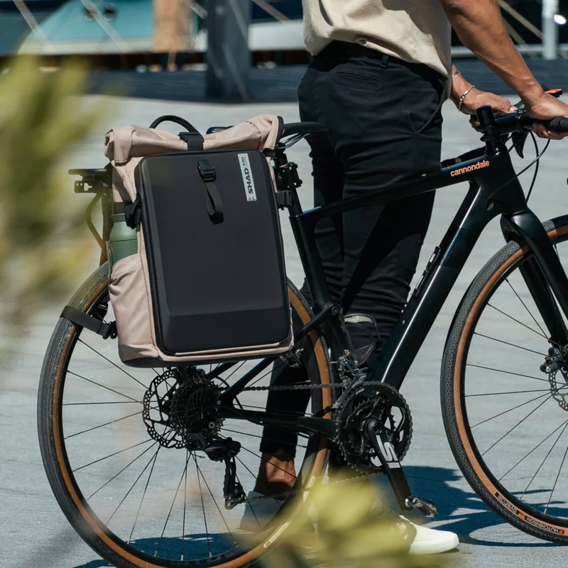 Sac à dos Shad Bikes convertible sacoche arrière Daily 22L