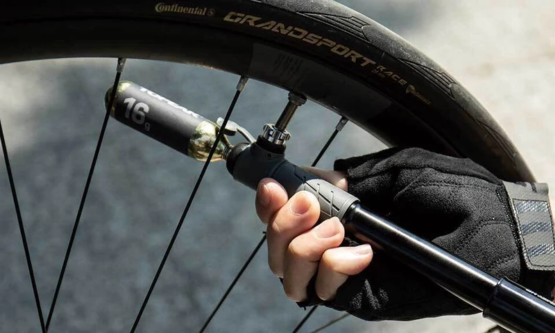 Topeak HybridRocket HP - Mini Pump and Co2 Inflator
