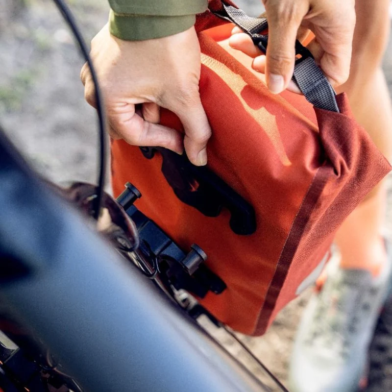 Sacoche vélo bikepacking Ortlieb sur fourche Fork Pack Plus 5.8L Cordura